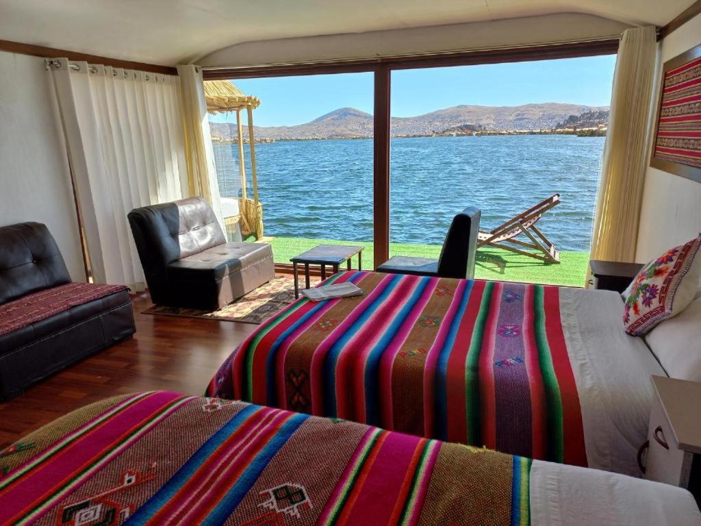 Uros Aruma-Uro On Uros Floating Islands Hotell Puno Eksteriør bilde