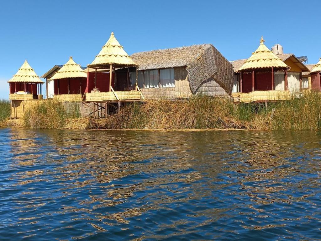 Uros Aruma-Uro On Uros Floating Islands Hotell Puno Eksteriør bilde