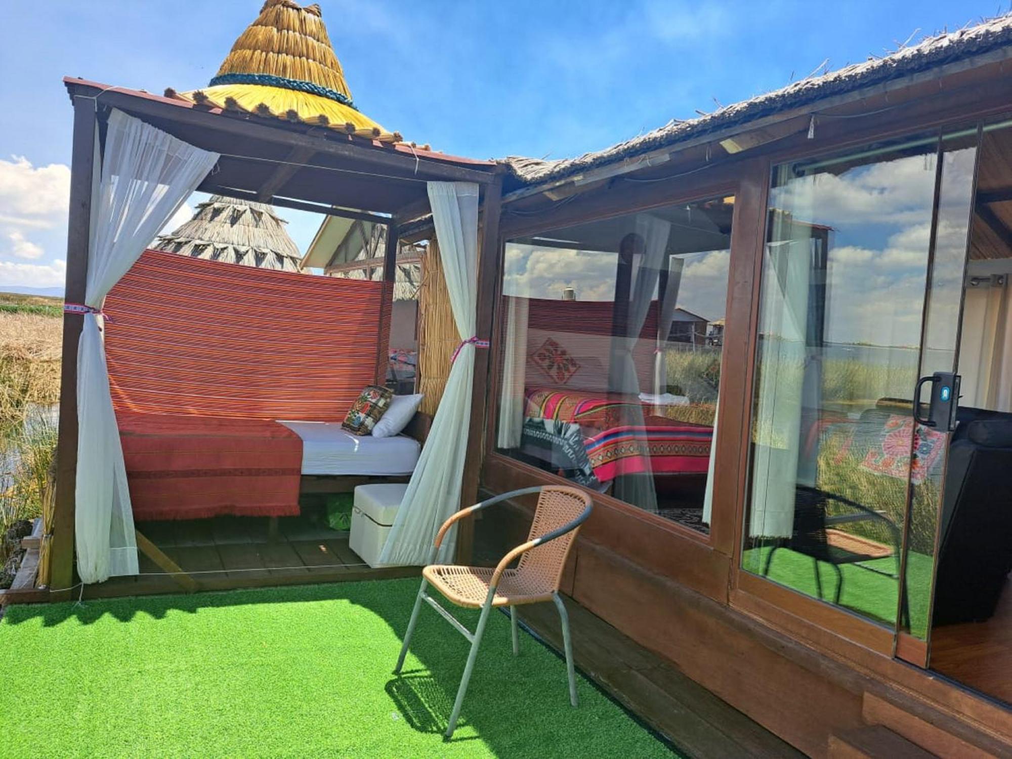 Uros Aruma-Uro On Uros Floating Islands Hotell Puno Eksteriør bilde