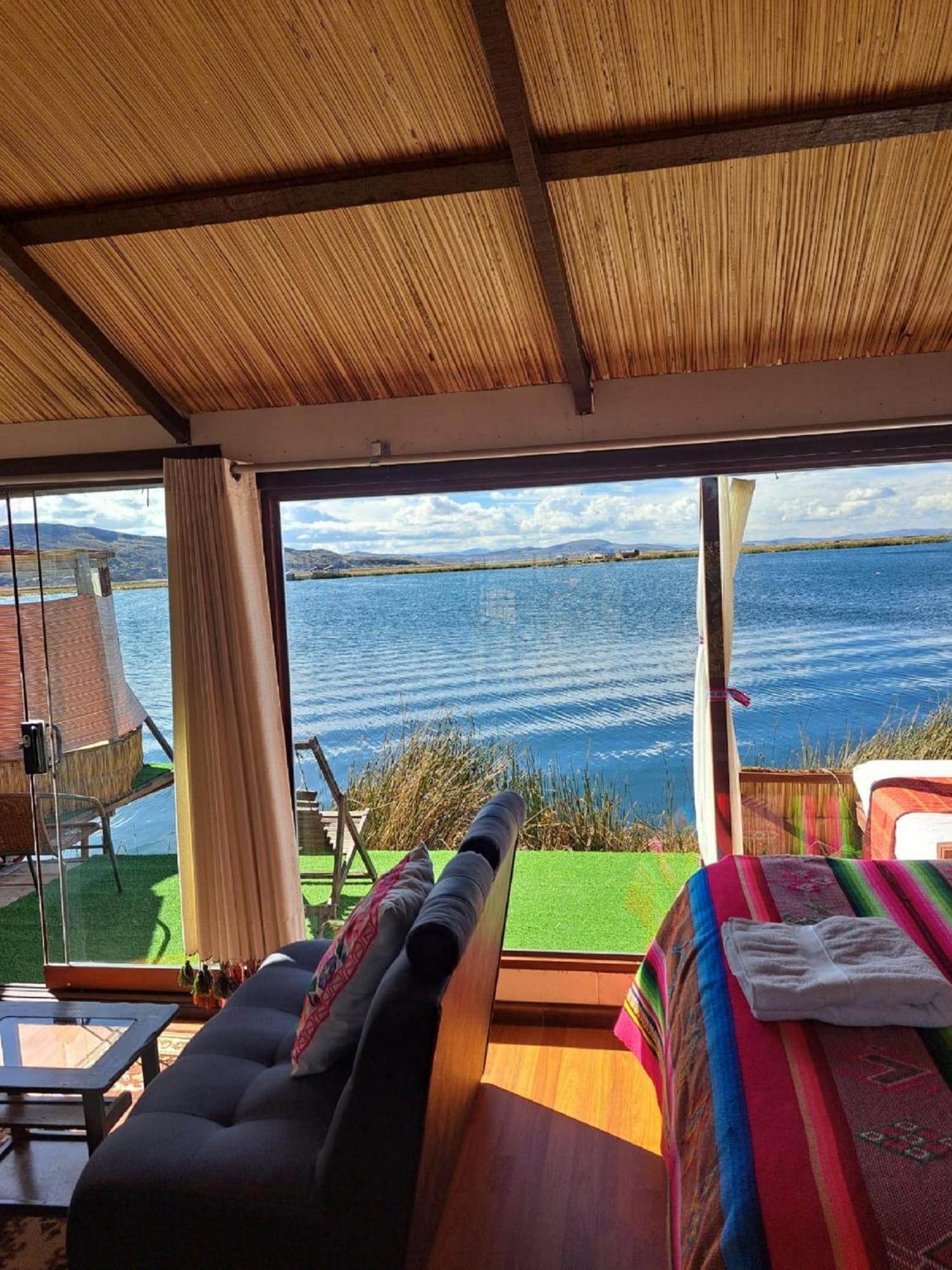 Uros Aruma-Uro On Uros Floating Islands Hotell Puno Eksteriør bilde